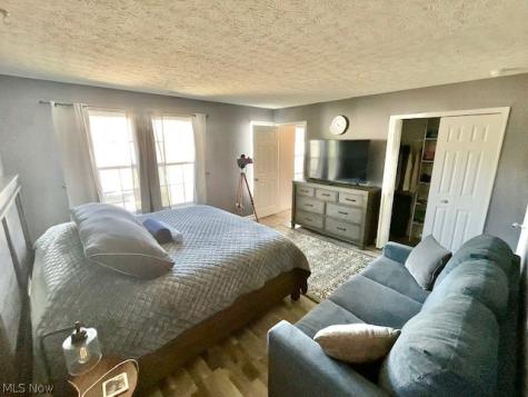 1432 Wellingshire Circle Cuyahoga Falls OH 44221