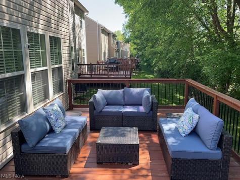 1432 Wellingshire Circle Cuyahoga Falls OH 44221