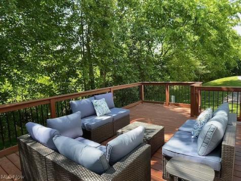 1432 Wellingshire Circle Cuyahoga Falls OH 44221