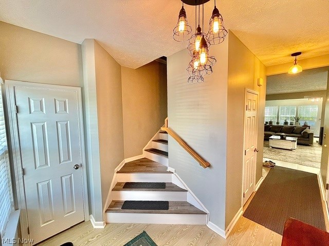 1432 Wellingshire Circle Cuyahoga Falls OH 44221