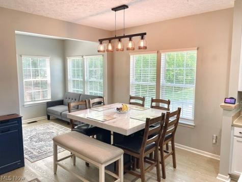 1432 Wellingshire Circle Cuyahoga Falls OH 44221