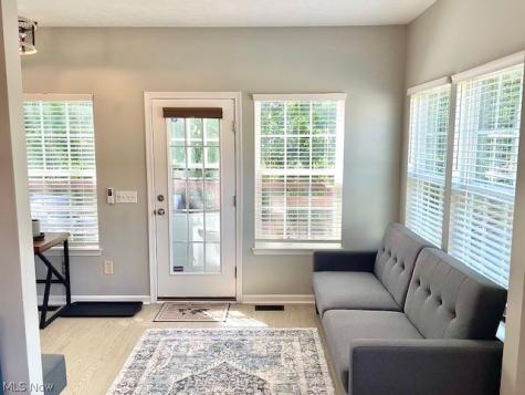 1432 Wellingshire Circle Cuyahoga Falls OH 44221
