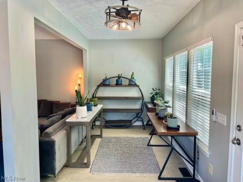 1432 Wellingshire Circle Cuyahoga Falls OH 44221