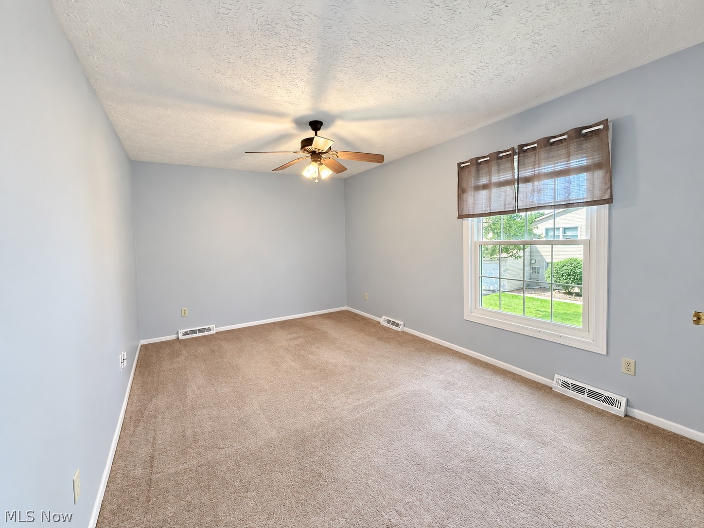 3002 Ivy Hill Circle Cortland OH 44410