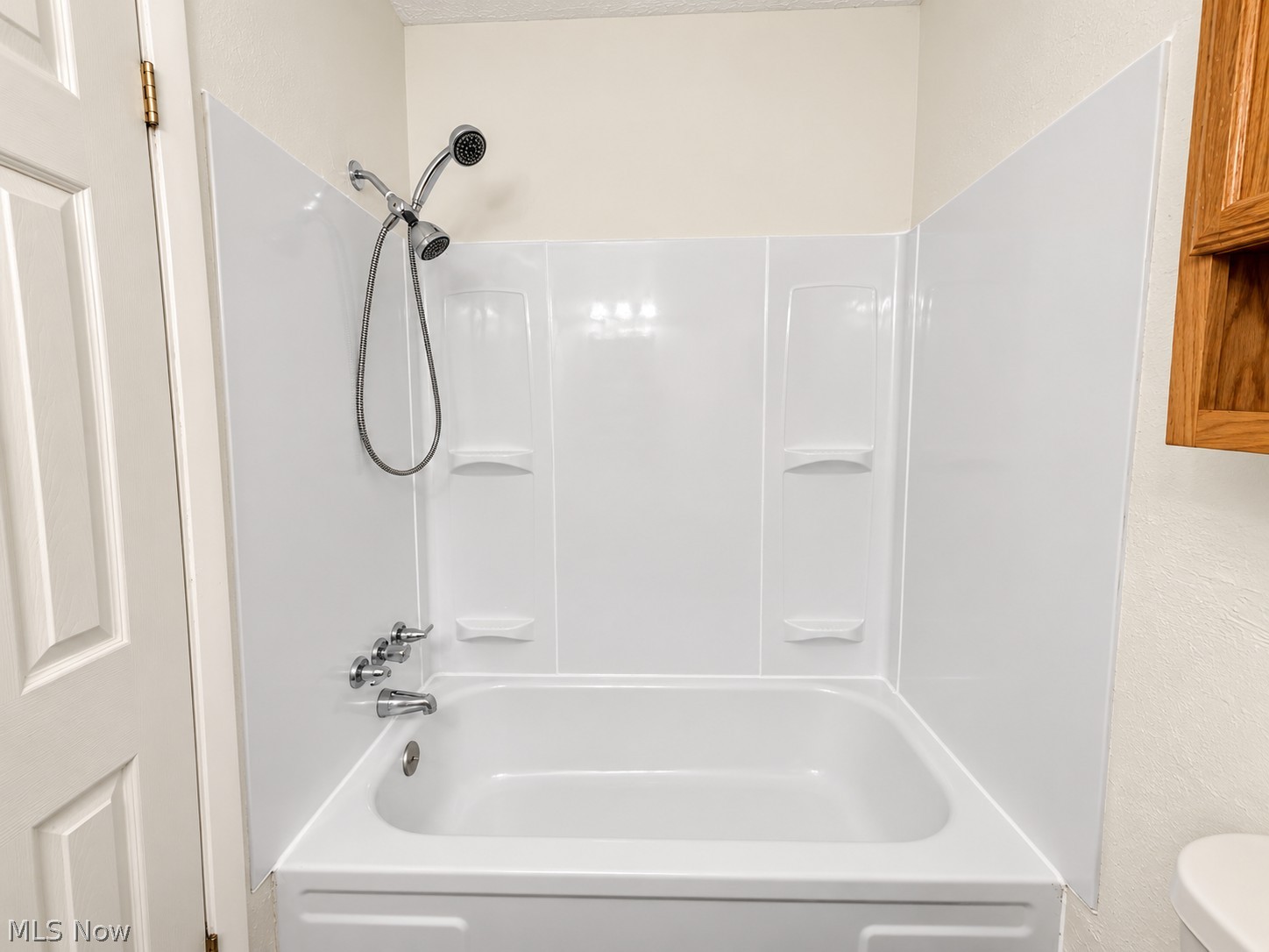 3002 Ivy Hill Circle Cortland OH 44410