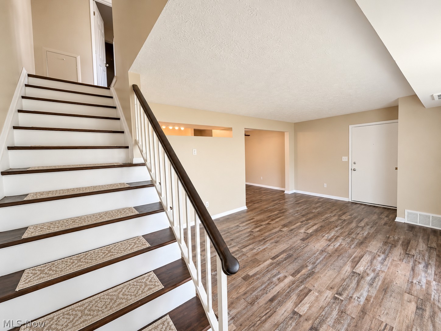 3002 Ivy Hill Circle Cortland OH 44410