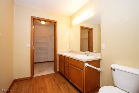 2447 Wetherington Lane Wooster OH 44691