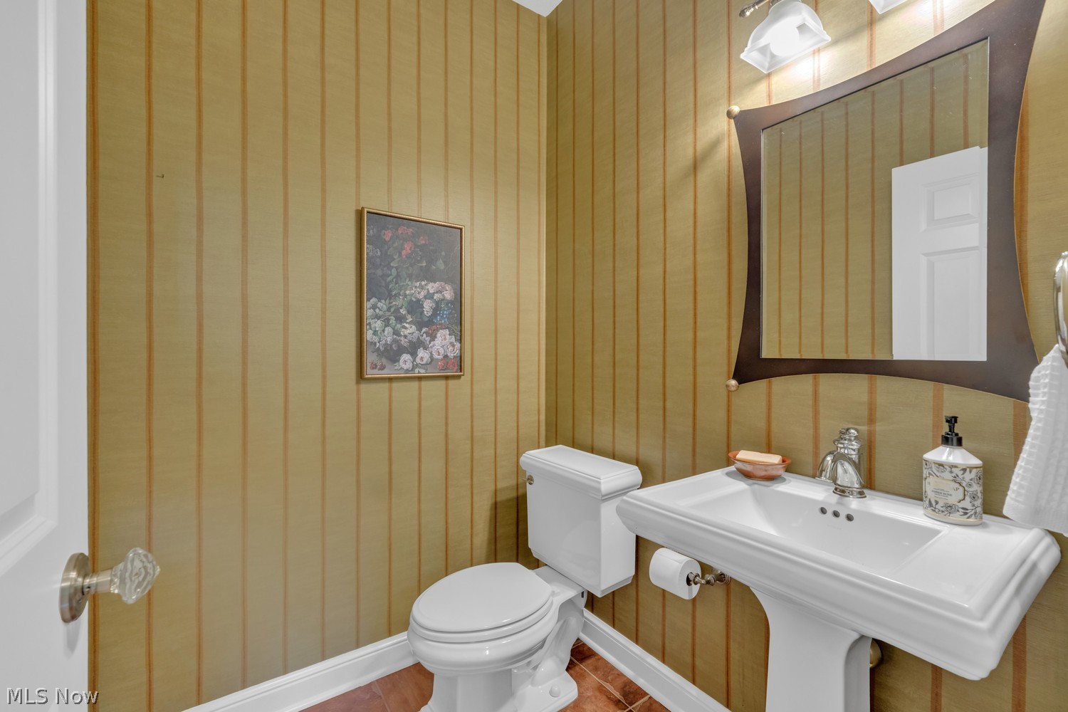 18 Astor Place Rocky River OH 44116