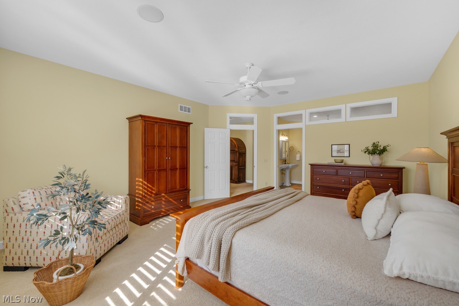 18 Astor Place Rocky River OH 44116