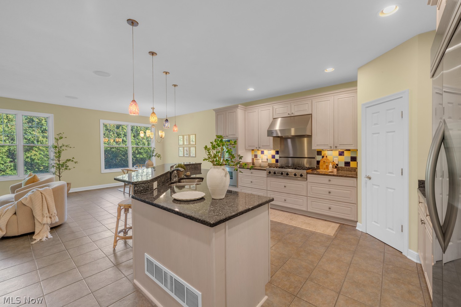 18 Astor Place Rocky River OH 44116