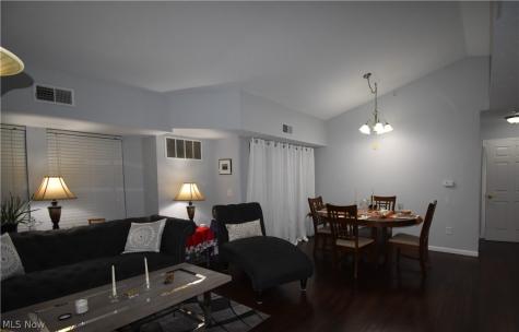 23004 Chandlers Lane Olmsted Falls OH 44138