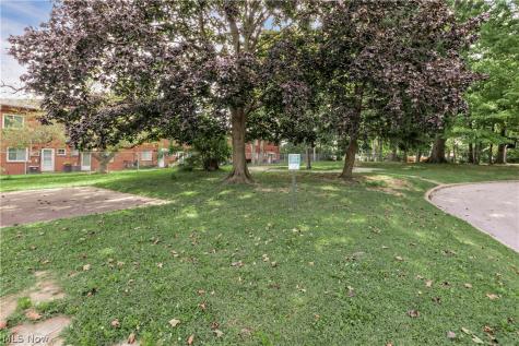 1574 Lee Terrace Drive Wickliffe OH 44092