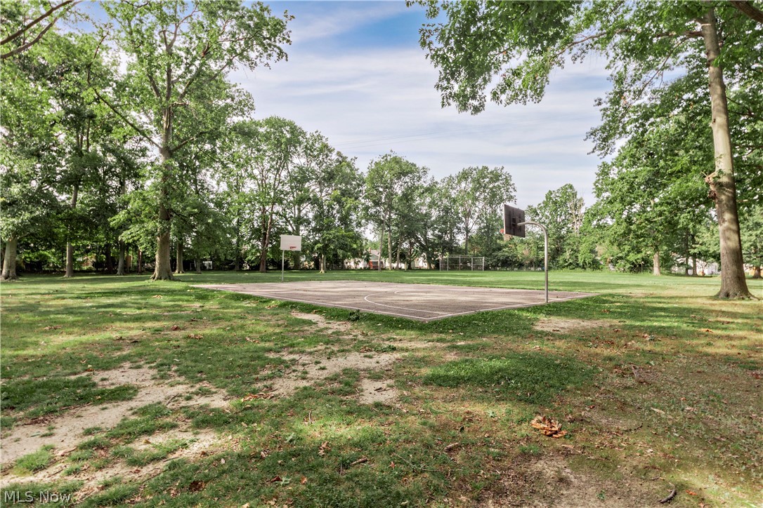 1574 Lee Terrace Drive Wickliffe OH 44092
