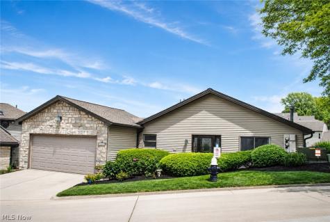 23128 Roberts Run Bay Village OH 44140