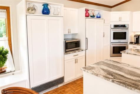 23128 Roberts Run Bay Village OH 44140