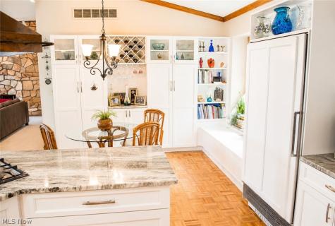 23128 Roberts Run Bay Village OH 44140