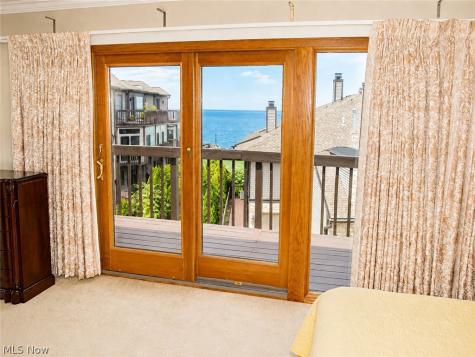 23128 Roberts Run Bay Village OH 44140