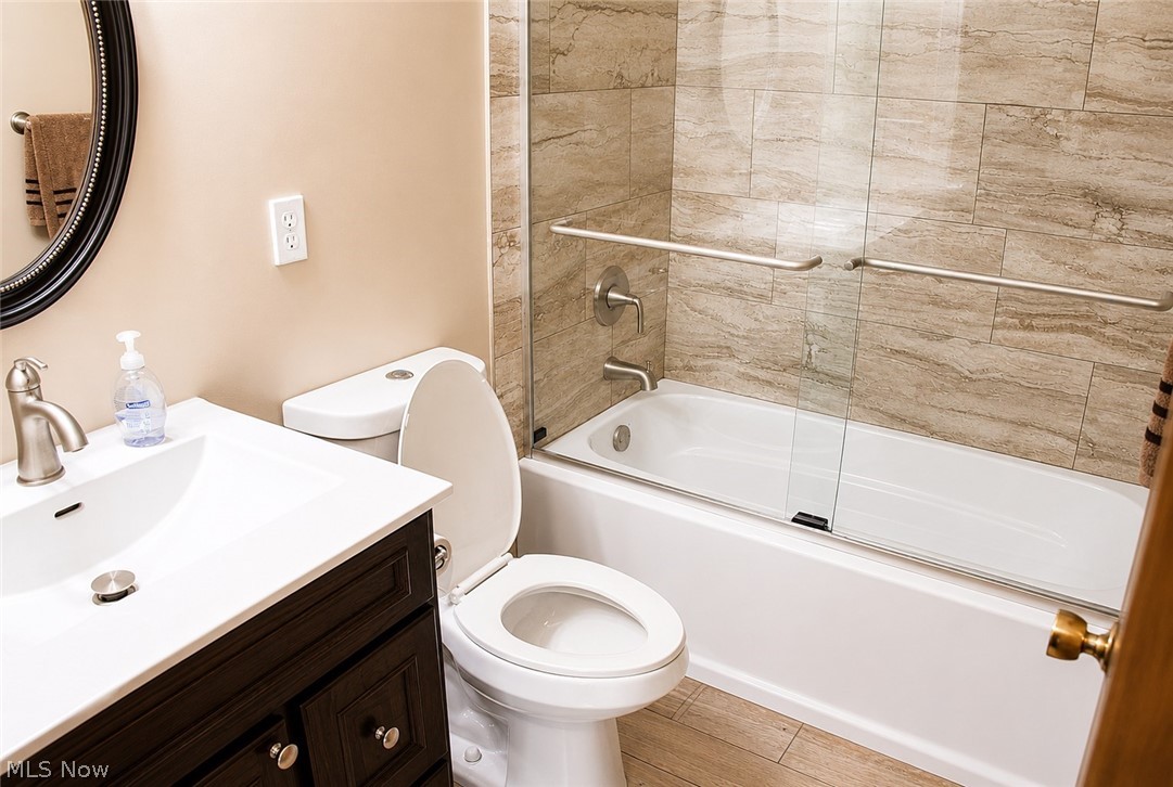 23128 Roberts Run Bay Village OH 44140