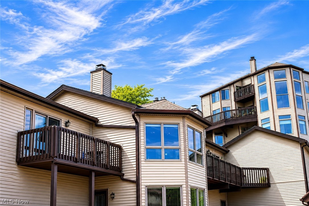 23128 Roberts Run Bay Village OH 44140