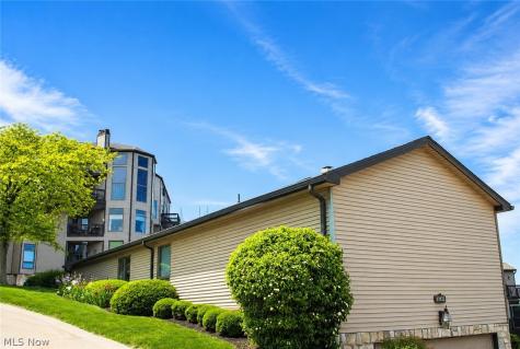 23128 Roberts Run Bay Village OH 44140