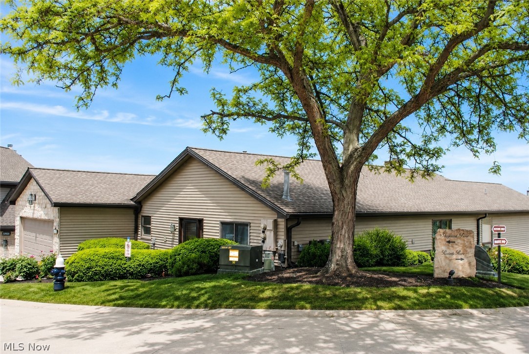 23128 Roberts Run Bay Village OH 44140
