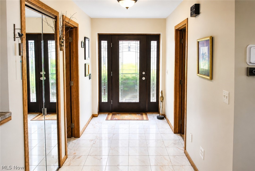 23128 Roberts Run Bay Village OH 44140