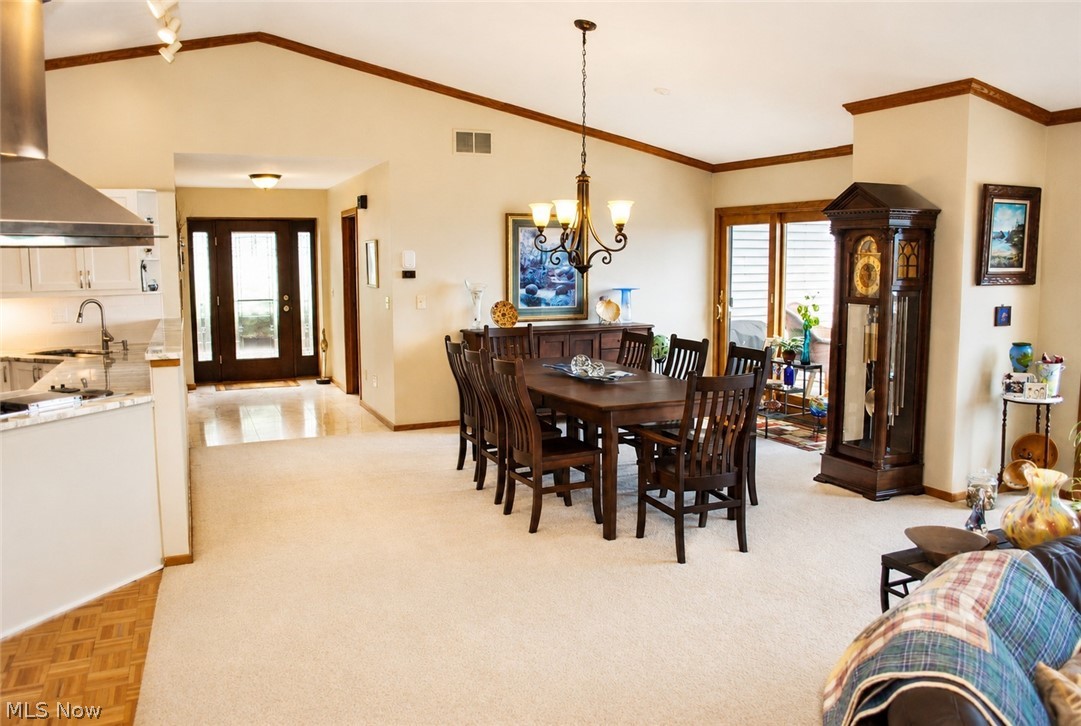 23128 Roberts Run Bay Village OH 44140