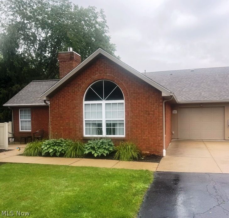 144 Beau Chemin Avenue Louisville OH 44641