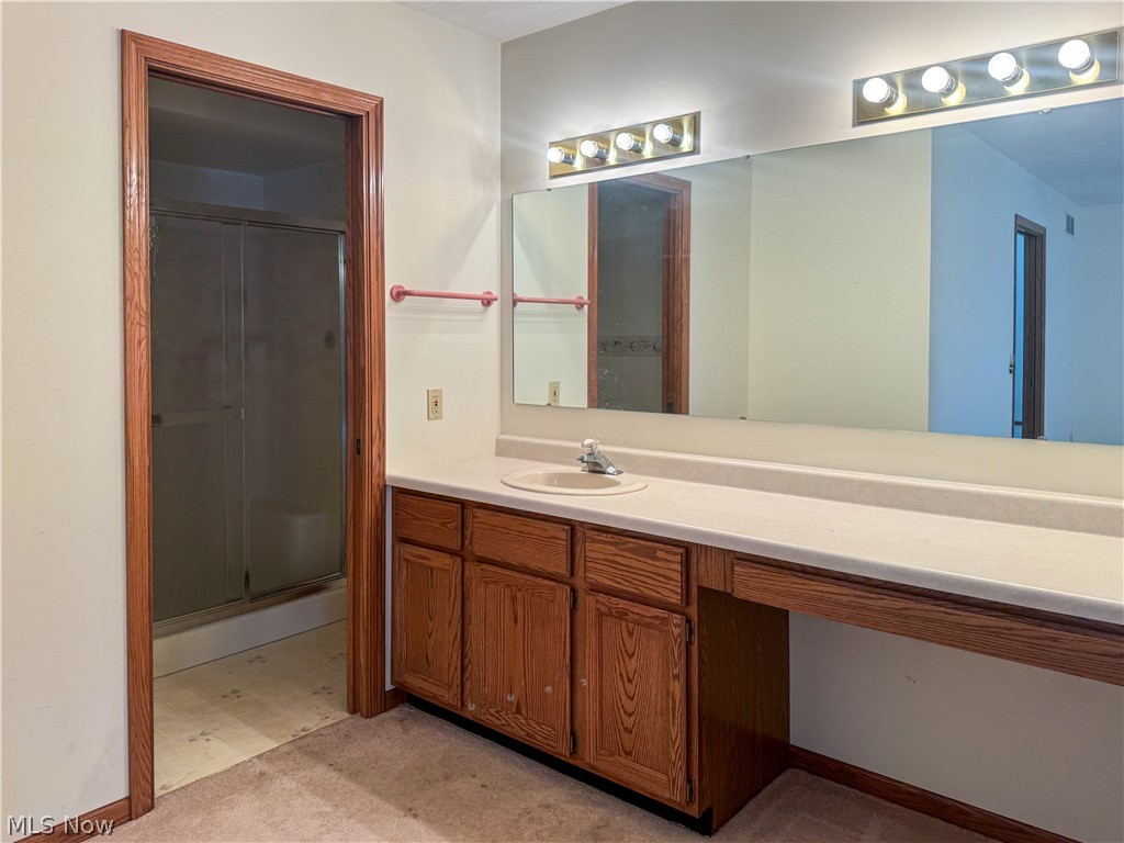 1487 Tripodi Circle Niles OH 44446