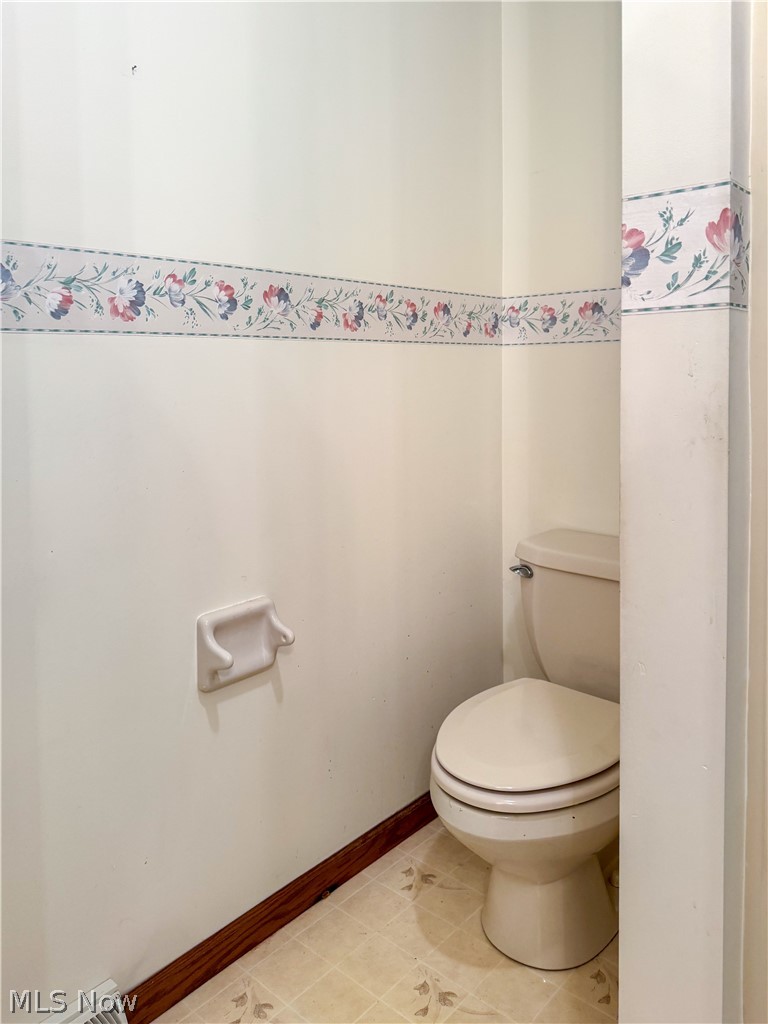 1487 Tripodi Circle Niles OH 44446