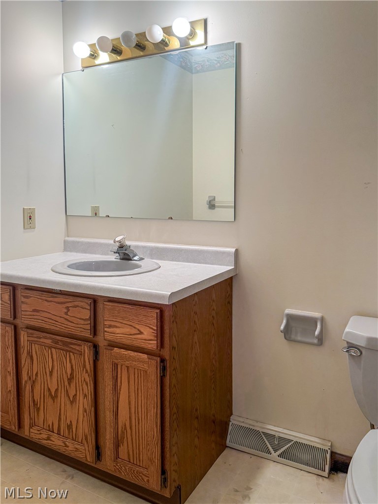 1487 Tripodi Circle Niles OH 44446