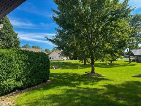 1487 Tripodi Circle Niles OH 44446