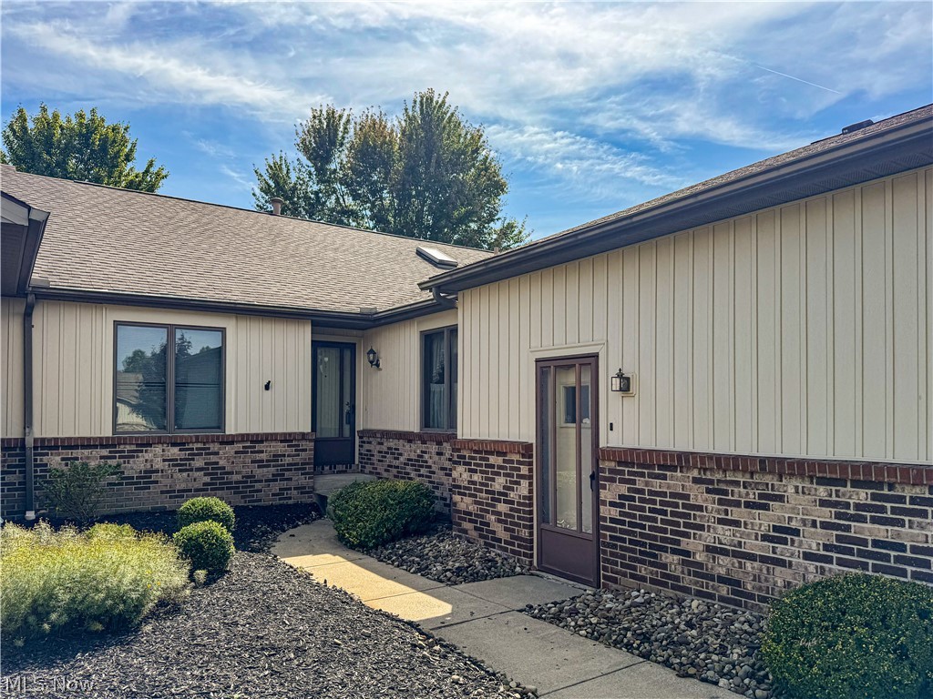 1487 Tripodi Circle Niles OH 44446
