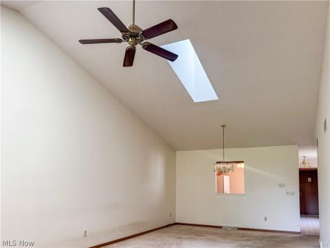 1487 Tripodi Circle Niles OH 44446