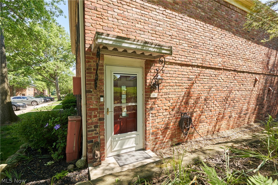51 Nottoway Court Akron OH 44313