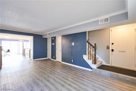 51 Nottoway Court Akron OH 44313