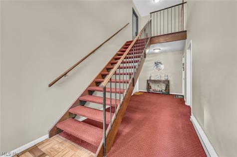 1819 Harbour Circle NW Canton OH 44708