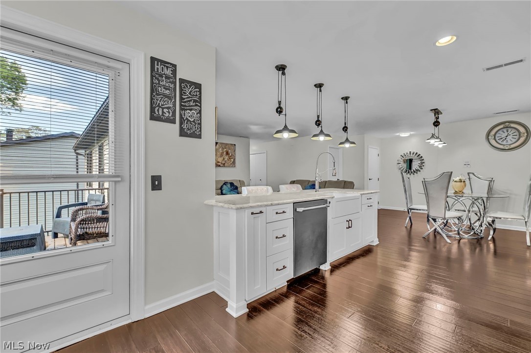 1819 Harbour Circle NW Canton OH 44708