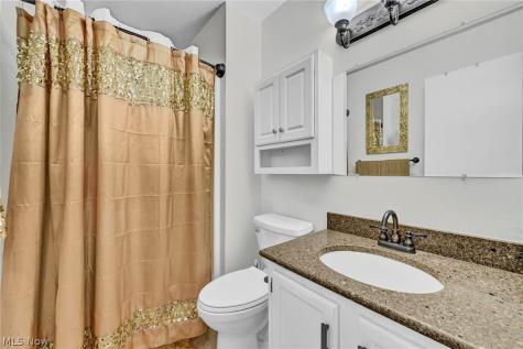 1819 Harbour Circle NW Canton OH 44708