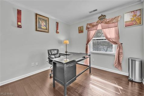 1819 Harbour Circle NW Canton OH 44708