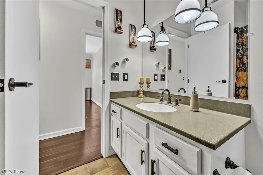 1819 Harbour Circle NW Canton OH 44708