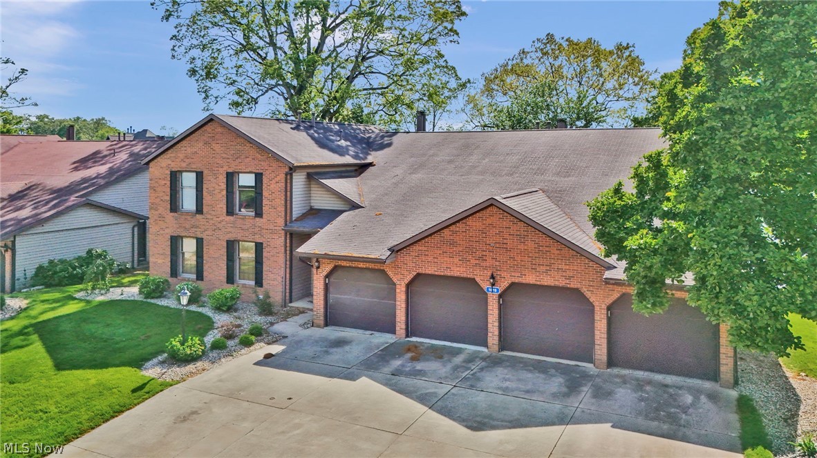 1819 Harbour Circle NW Canton OH 44708