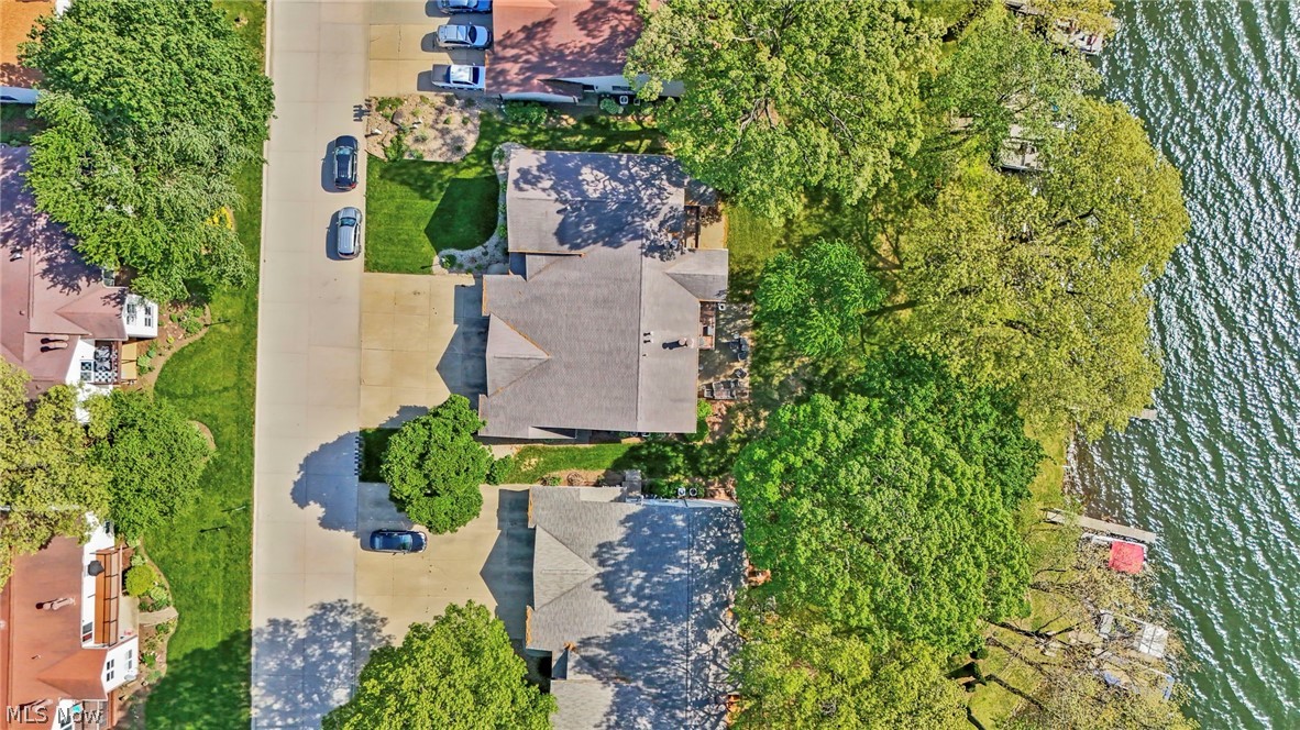 1819 Harbour Circle NW Canton OH 44708