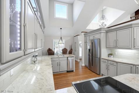 968 Grand View Lane Aurora OH 44202