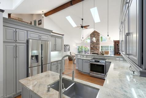968 Grand View Lane Aurora OH 44202