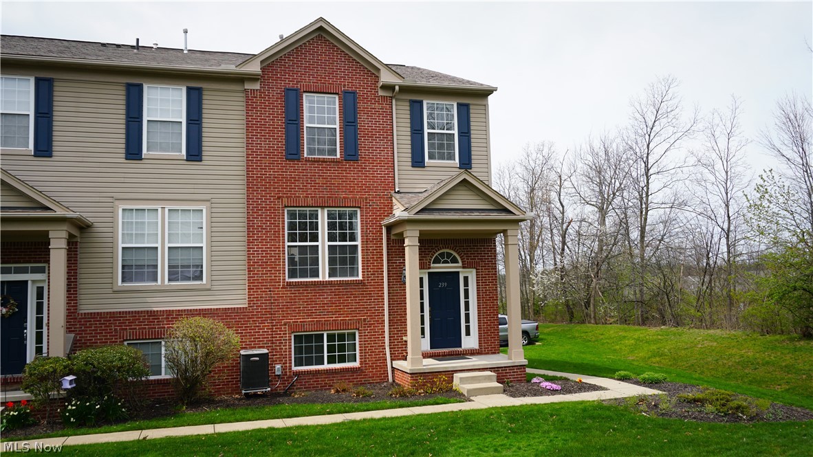 239 Woodhaven Drive Copley OH 44321