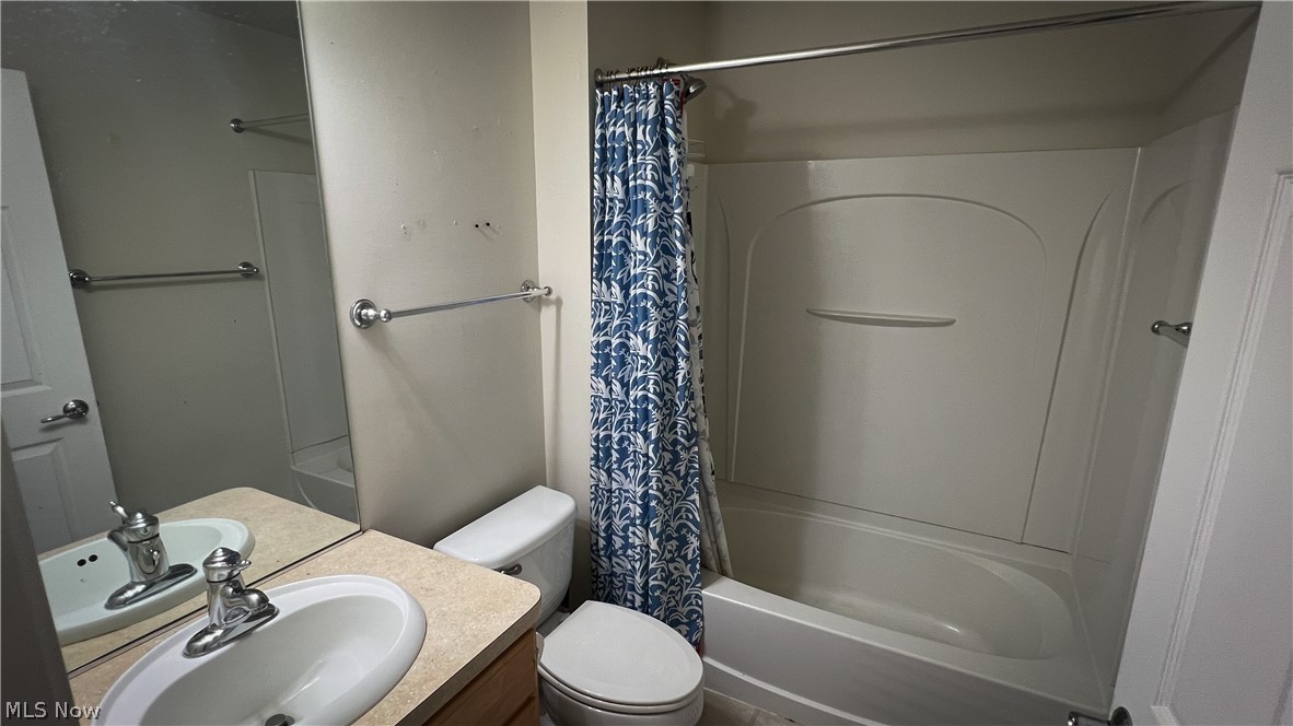 239 Woodhaven Drive Copley OH 44321