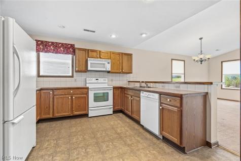 2806 Marsh Avenue NW Canton OH 44708