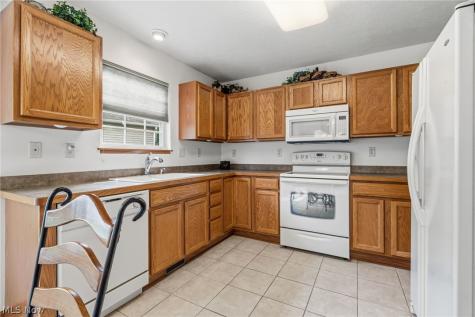 3477 Elmhurst Circle Uniontown OH 44685