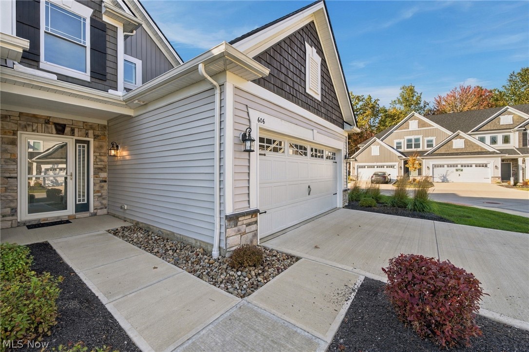 606 Monteforte Court Avon Lake OH 44012
